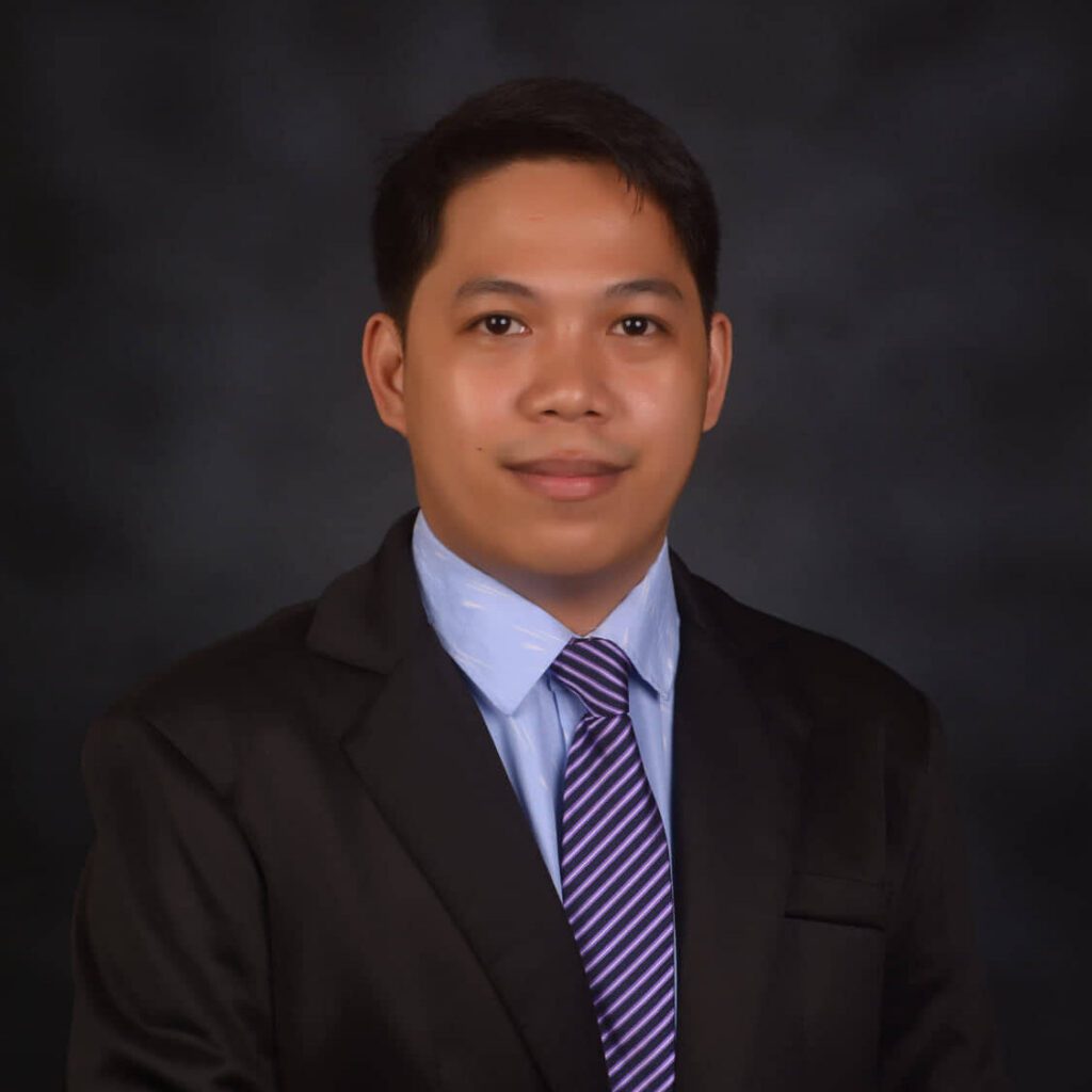 Raymond Anacaya headshot