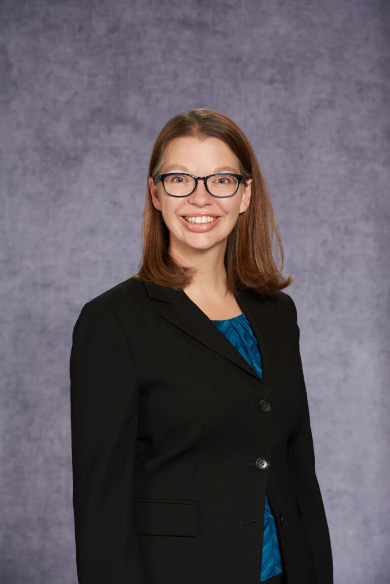 Amber Melander headshot